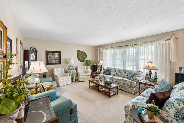 3707 SW 7th Street, Des Moines, IA 50315
