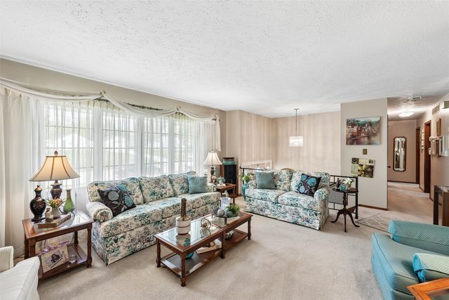 3707 SW 7th Street, Des Moines, IA 50315