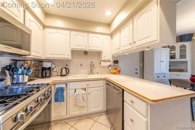 13718 Joyce Drive, Warren, MI 48088