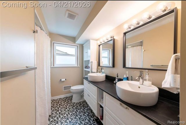 13718 Joyce Drive, Warren, MI 48088