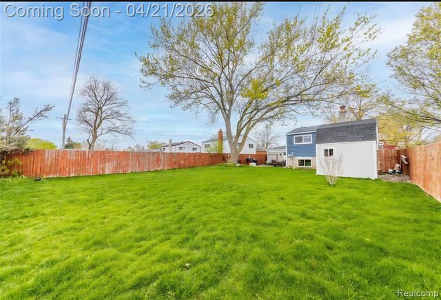 13718 Joyce Drive, Warren, MI 48088