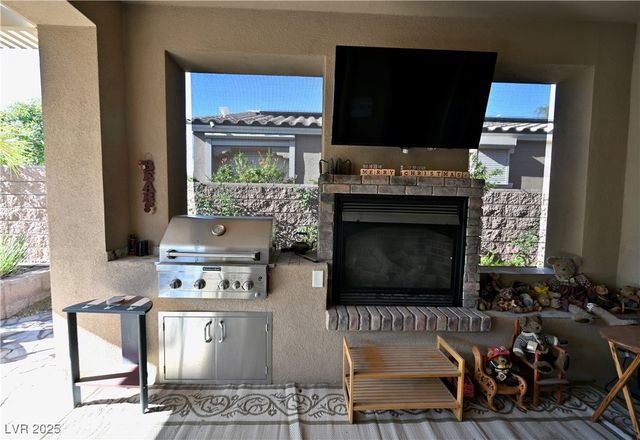 3745 Corte Bella Hills Avenue, North Las Vegas, NV 89081