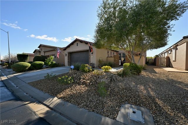 3745 Corte Bella Hills Avenue, North Las Vegas, NV 89081