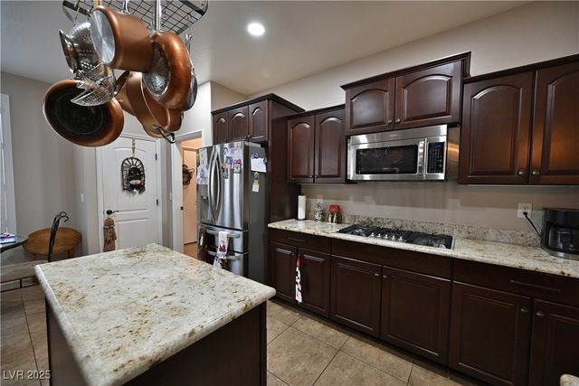 3745 Corte Bella Hills Avenue, North Las Vegas, NV 89081