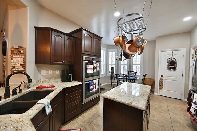 3745 Corte Bella Hills Avenue, North Las Vegas, NV 89081