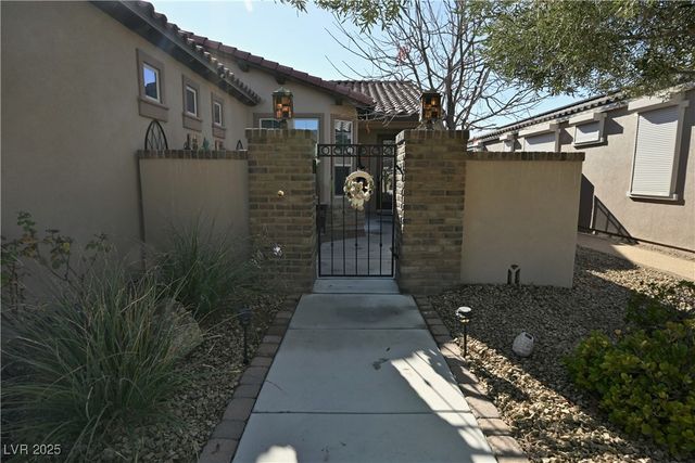 3745 Corte Bella Hills Avenue, North Las Vegas, NV 89081