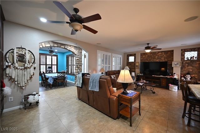 3745 Corte Bella Hills Avenue, North Las Vegas, NV 89081