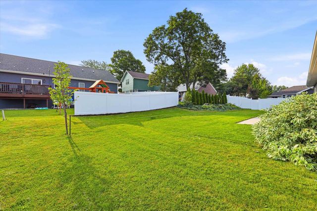 1616 ORCHARD DRIVE, Kaukauna, WI 54130