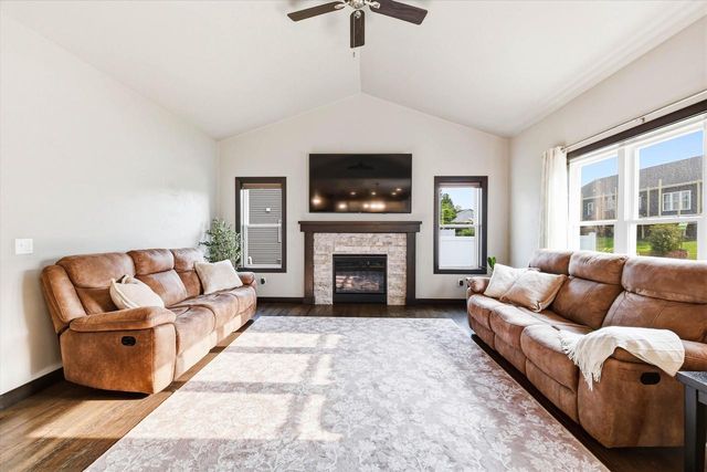 1616 ORCHARD DRIVE, Kaukauna, WI 54130