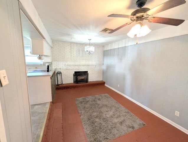 109 Charles Street, Crockett, TX 75835