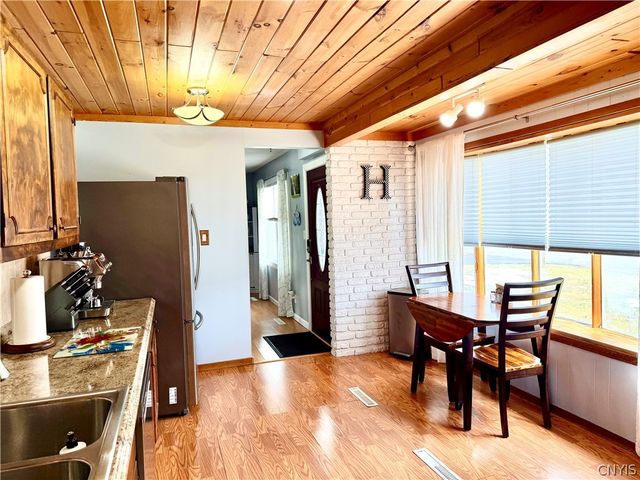 427 Van Roen Road, Utica, NY 13502