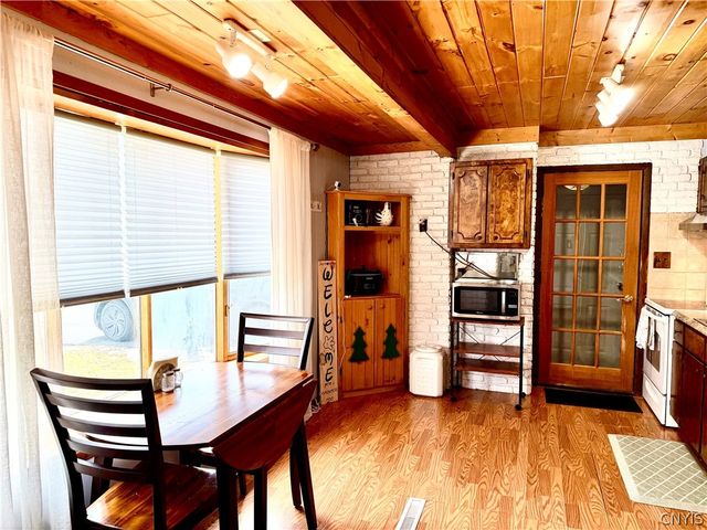 427 Van Roen Road, Utica, NY 13502