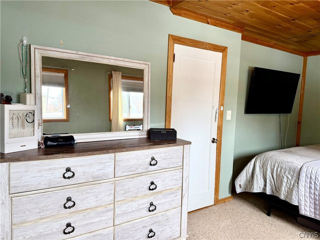 427 Van Roen Road, Utica, NY 13502