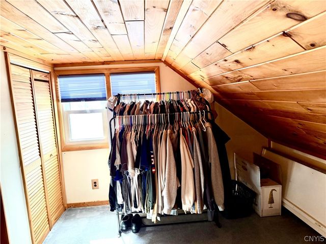 427 Van Roen Road, Utica, NY 13502