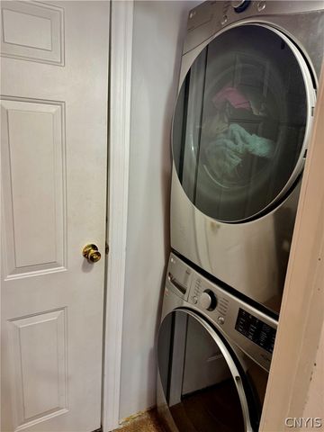 427 Van Roen Road, Utica, NY 13502