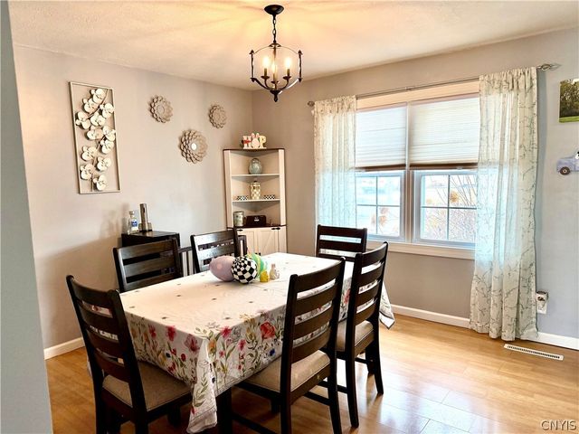 427 Van Roen Road, Utica, NY 13502