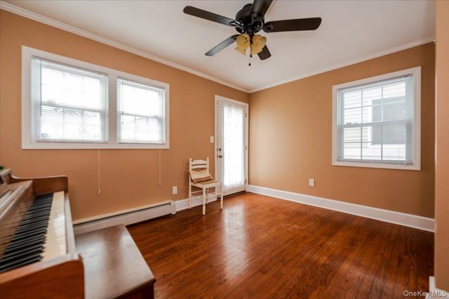 3978 William Street, Seaford, NY 11783