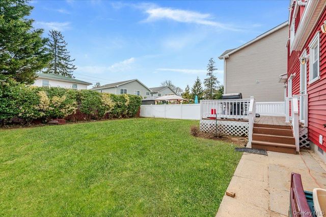 3978 William Street, Seaford, NY 11783