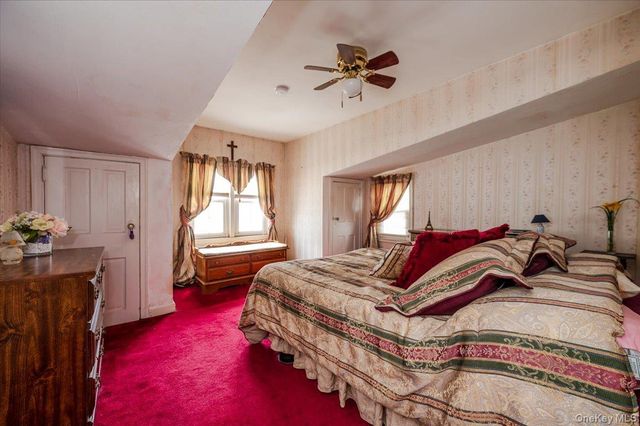 3978 William Street, Seaford, NY 11783