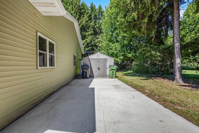 511 PONDEROSA ROAD, Reedsville, WI 54230