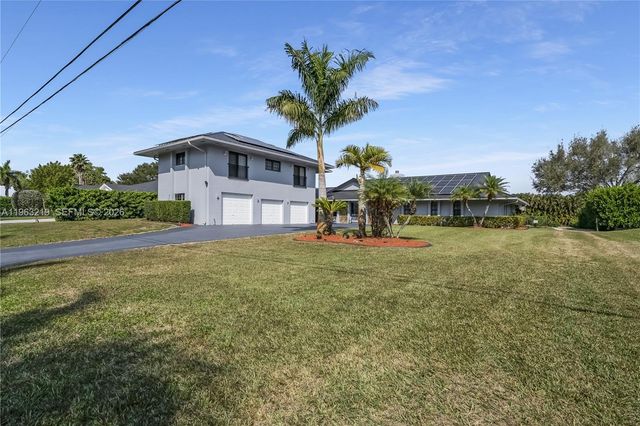 14651 SW 16th St, Davie, FL 33325