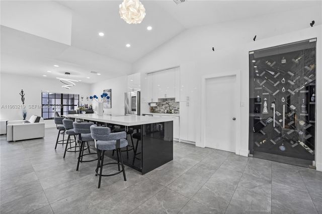 14651 SW 16th St, Davie, FL 33325