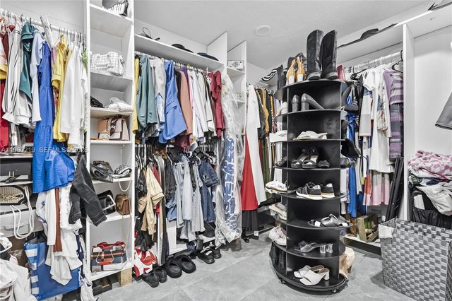 14651 SW 16th St, Davie, FL 33325