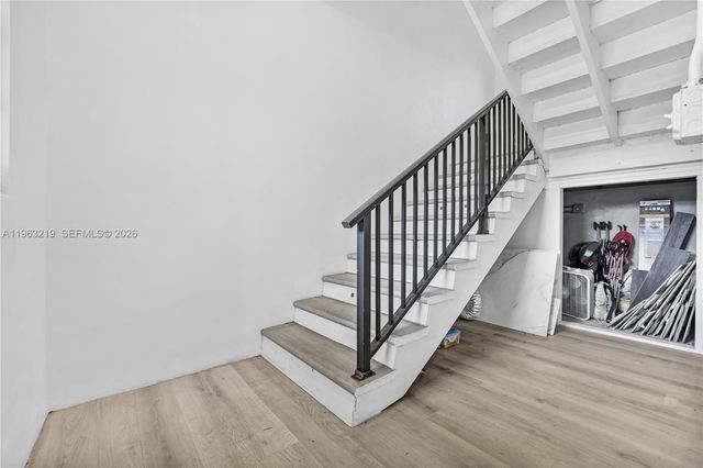 14651 SW 16th St, Davie, FL 33325