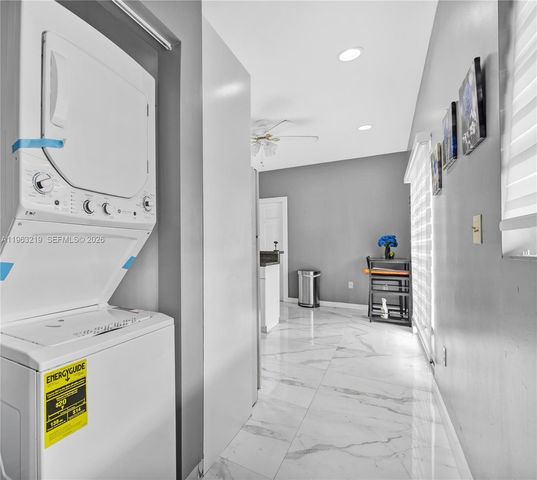 14651 SW 16th St, Davie, FL 33325