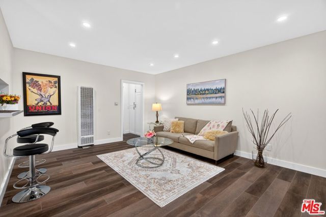 1522 S Centinela Avenue 101, Los Angeles, CA 90025