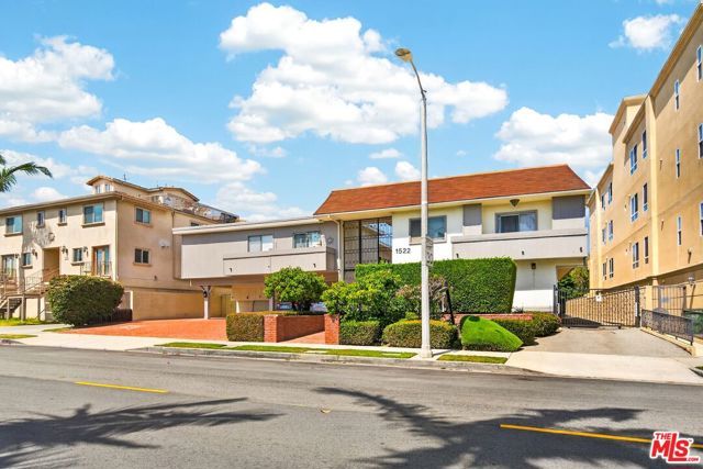 1522 S Centinela Avenue 101, Los Angeles, CA 90025