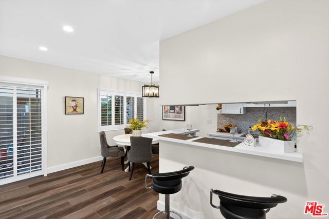 1522 S Centinela Avenue 101, Los Angeles, CA 90025