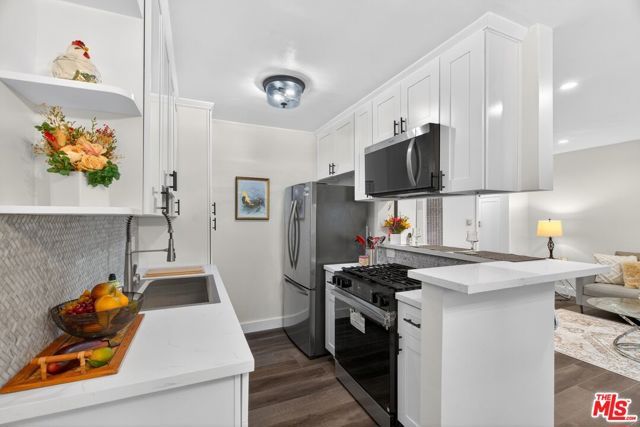 1522 S Centinela Avenue 101, Los Angeles, CA 90025