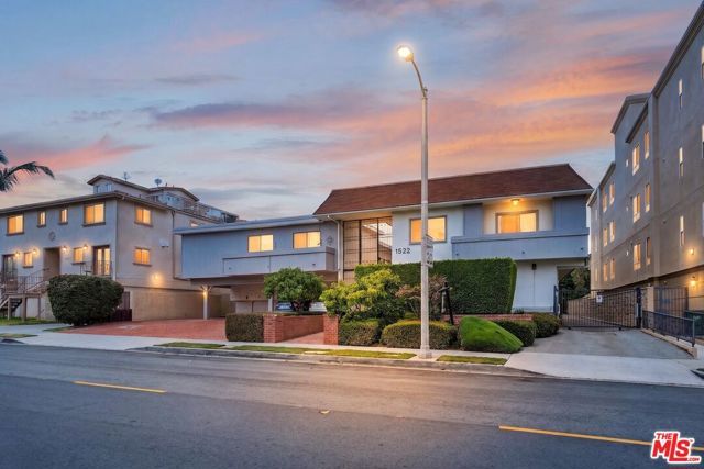 1522 S Centinela Avenue 101, Los Angeles, CA 90025