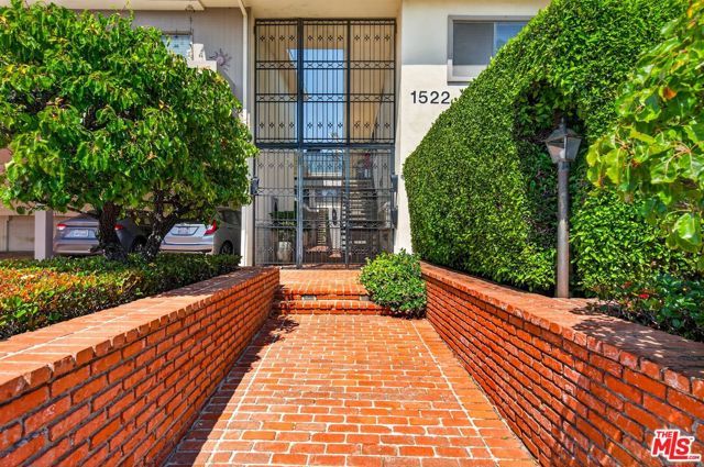1522 S Centinela Avenue 101, Los Angeles, CA 90025