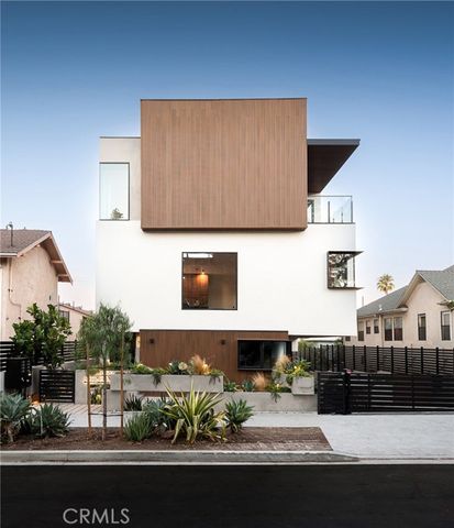 2221 West Starview Lane, Los Angeles, CA 90026