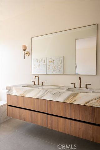 2221 West Starview Lane, Los Angeles, CA 90026