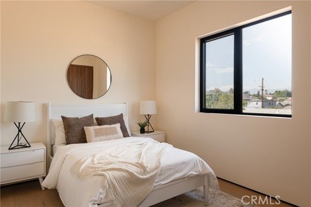 2221 West Starview Lane, Los Angeles, CA 90026