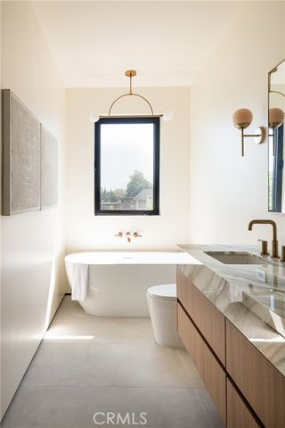 2221 West Starview Lane, Los Angeles, CA 90026