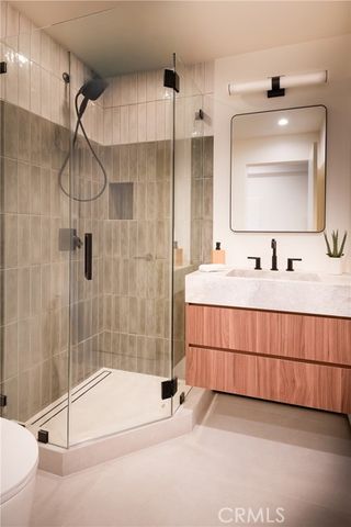 2221 West Starview Lane, Los Angeles, CA 90026