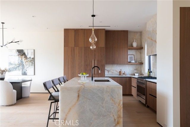 2221 West Starview Lane, Los Angeles, CA 90026