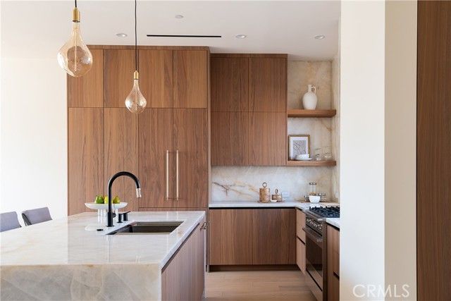 2221 West Starview Lane, Los Angeles, CA 90026