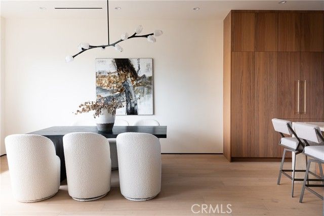 2221 West Starview Lane, Los Angeles, CA 90026