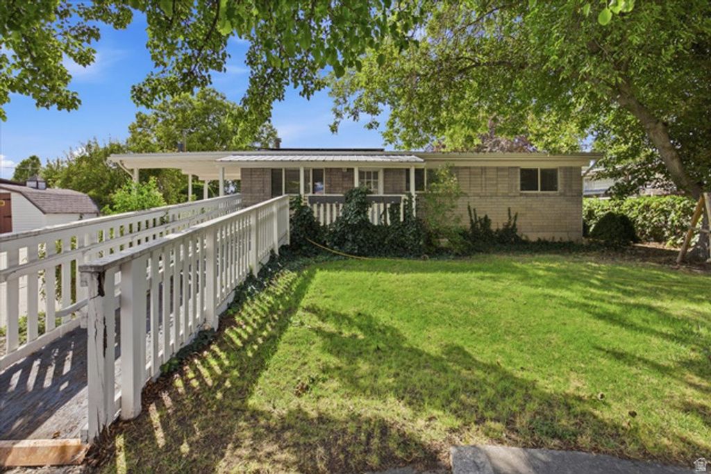 5042 S LEISURE LN, Taylorsville, UT 84129 — exterior