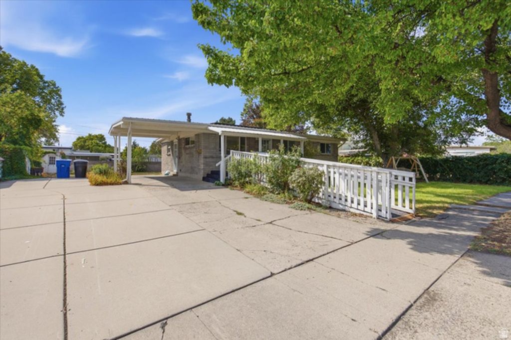 5042 S LEISURE LN, Taylorsville, UT 84129 — photo 2