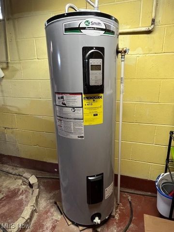 3320 Hudson Drive, Cuyahoga Falls, OH 44221