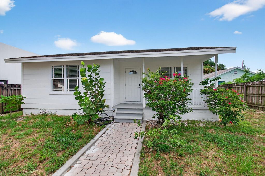 218 S C Street, Lake Worth Beach, FL 33460