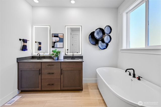 32157 Pacific Avenue SE, Black Diamond, WA 98010