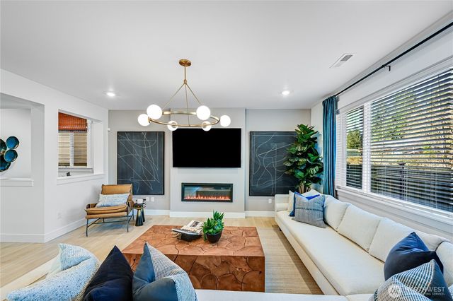 32157 Pacific Avenue SE, Black Diamond, WA 98010