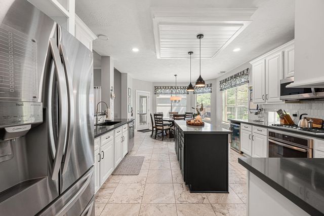 1931 Enchanted Park Drive, Spring, TX 77386
